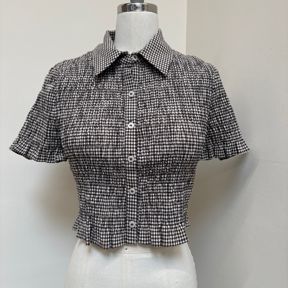 Zara Black and White Smocked Crop Button Down Shirt